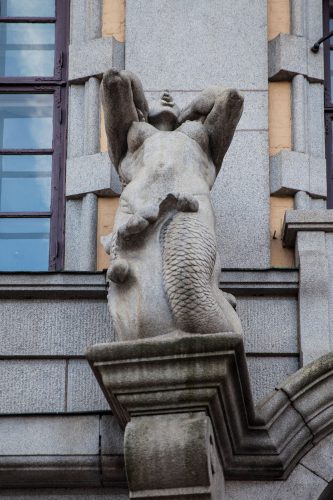 Statue